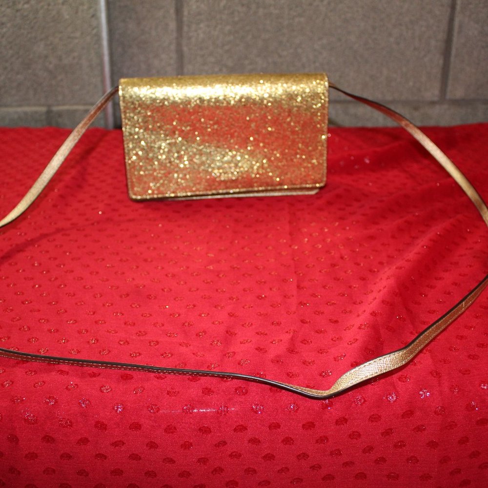 Gold Coach Crossover